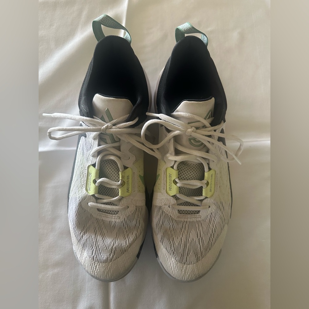Nike Black and White Sneakers